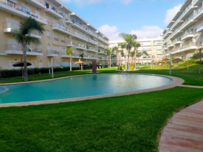 Beautiful apartment with pool & beach nearby